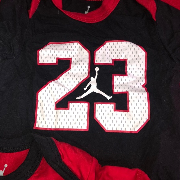 Jordan onesie set - Picture 2 of 4